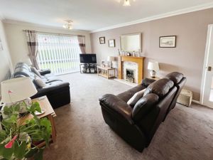 Lounge- click for photo gallery